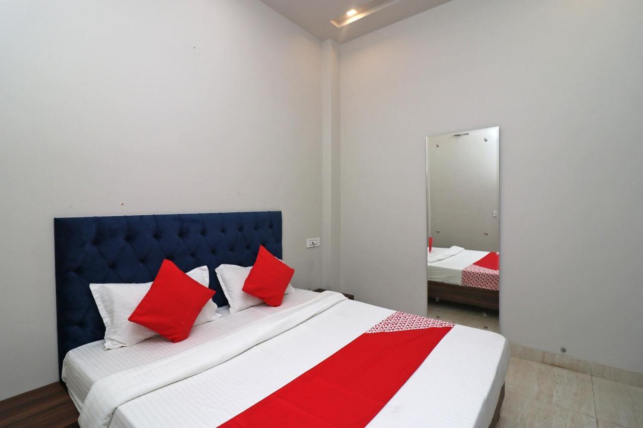 Pānīpat Oyo 38799 Savoy Guest House מראה חיצוני תמונה