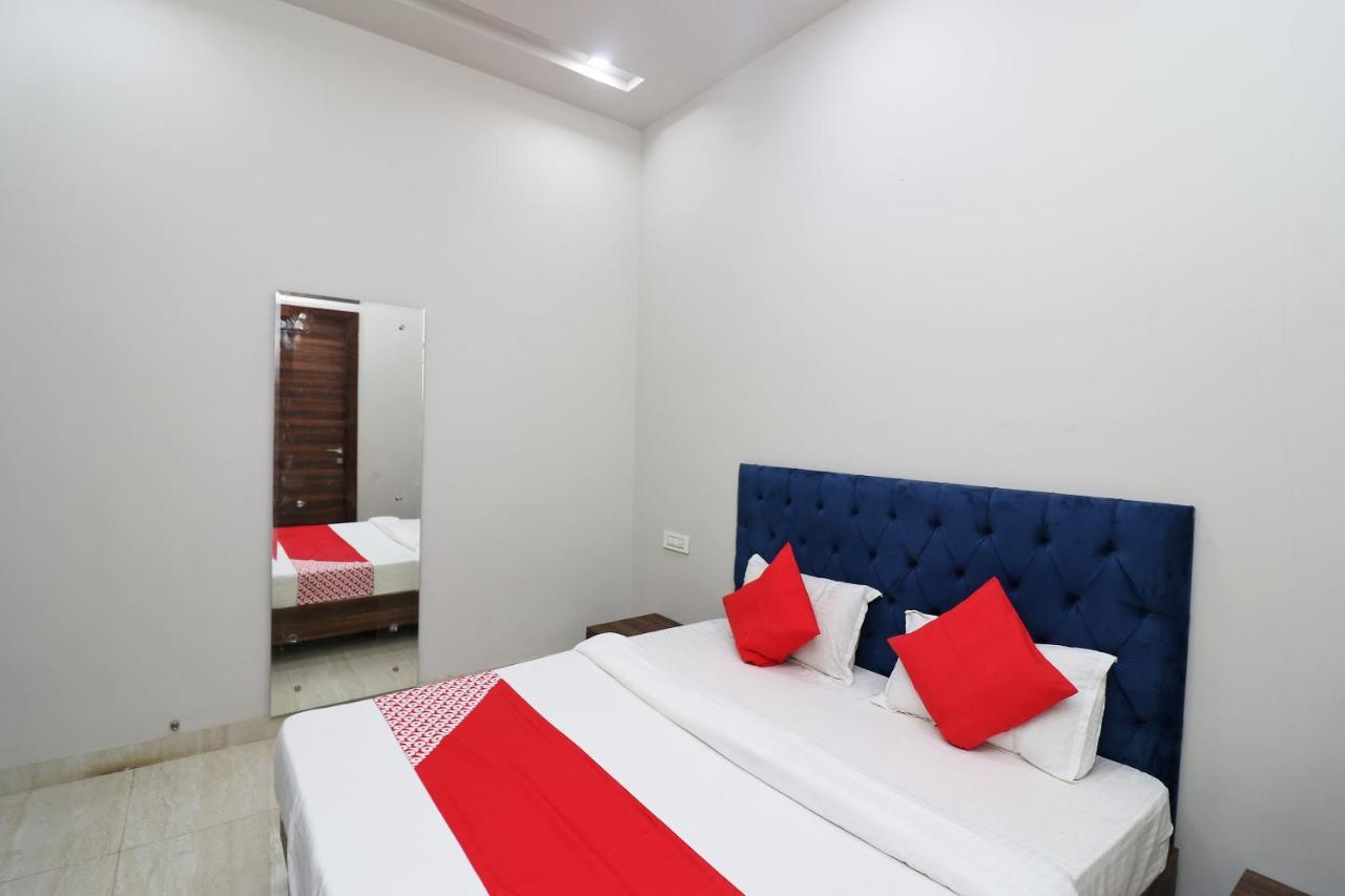 Pānīpat Oyo 38799 Savoy Guest House מראה חיצוני תמונה