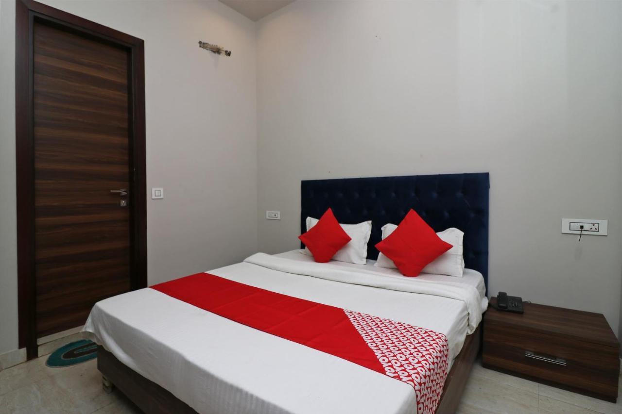 Pānīpat Oyo 38799 Savoy Guest House מראה חיצוני תמונה