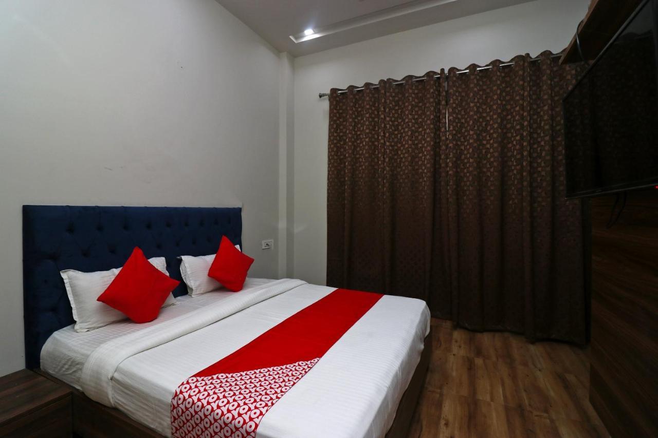 Pānīpat Oyo 38799 Savoy Guest House מראה חיצוני תמונה
